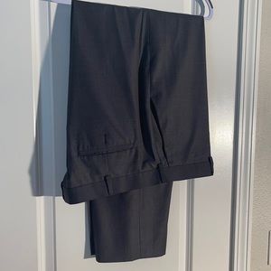 Men’s Perry Ellis portfolio Gray dress slacks 42x32. NEW CONDITION.
